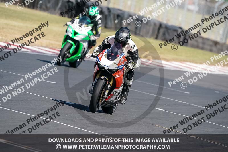 donington no limits trackday;donington park photographs;donington trackday photographs;no limits trackdays;peter wileman photography;trackday digital images;trackday photos